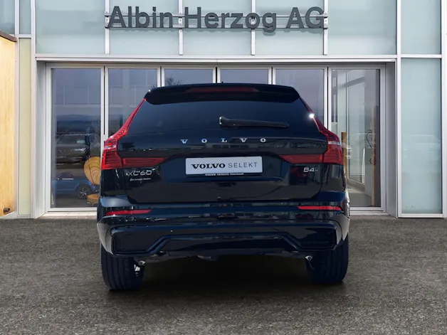 Volvo XC60 2.0 B4 MH Plus Dark AWD