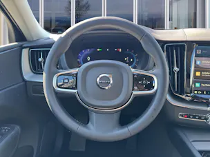 Volvo XC60 2.0 B4 MH Plus Dark AWD