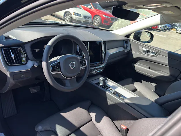 Volvo XC60 2.0 B4 MH Plus Dark AWD