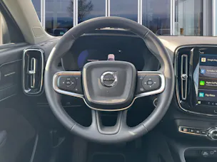 Volvo XC40 2.0 B4 MH Plus Dark