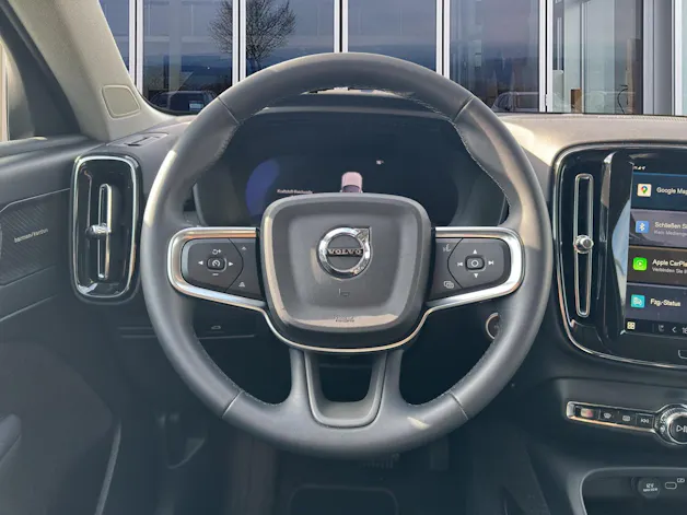 Volvo XC40 2.0 B4 MH Plus Dark