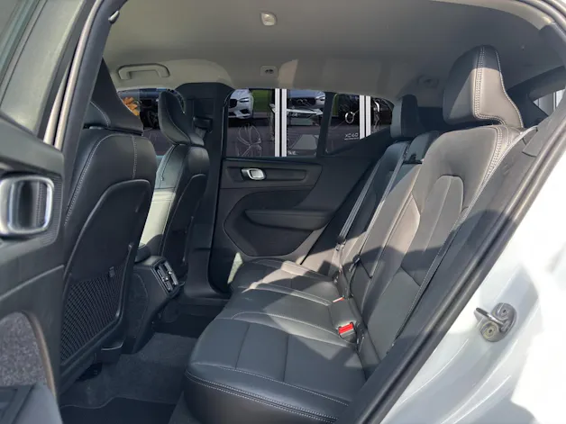 Volvo XC40 2.0 B4 MH Plus Dark