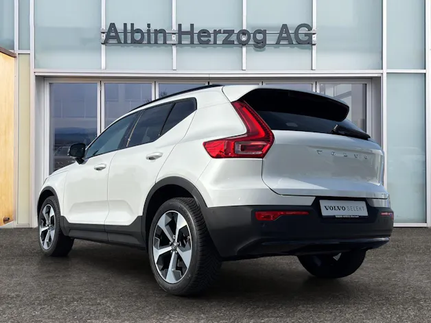 Volvo XC40 2.0 B4 MH Plus Dark