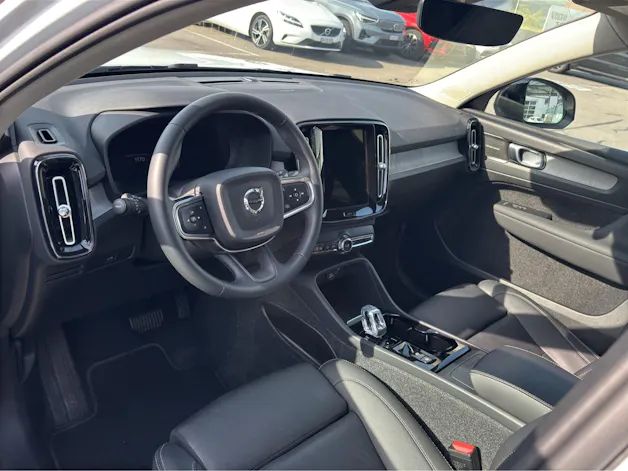 Volvo XC40 2.0 B4 MH Plus Dark