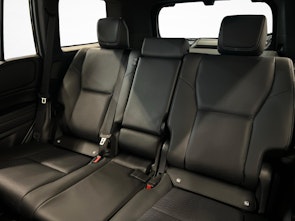 Vehicle image TOYOTA Land Cruiser 2.8 D 48V Invincible