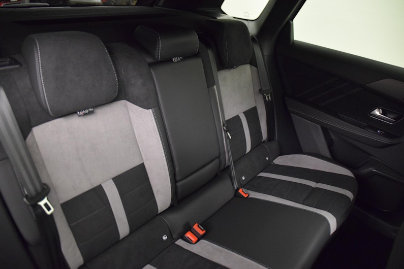 Vehicle image OPEL GRANDLAND