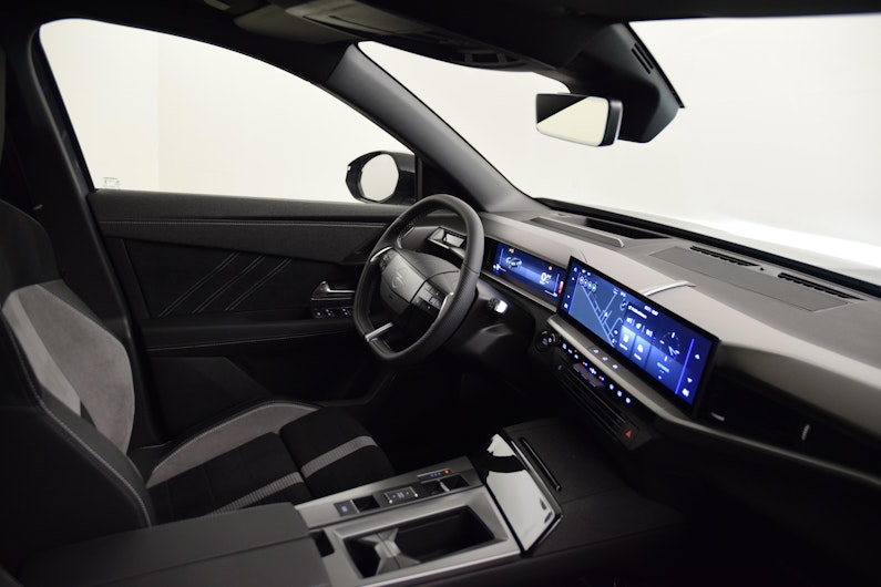 Vehicle image OPEL GRANDLAND