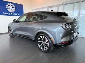 Vehicle image FORD Mustang Mach-E Extended AWD