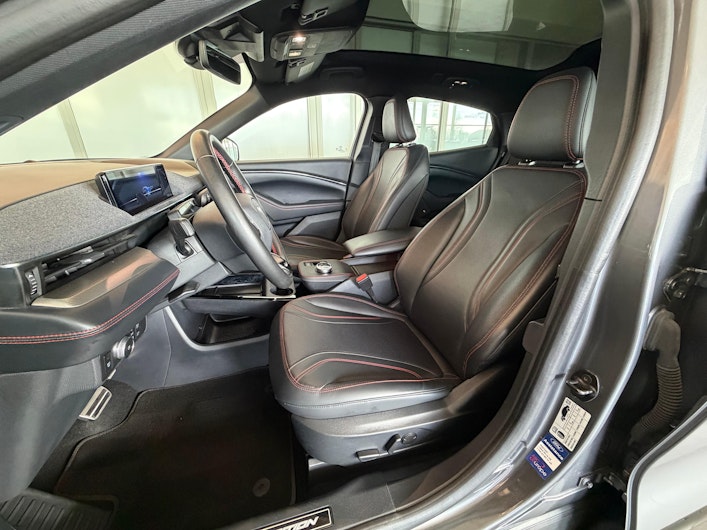 Vehicle image FORD MUSTANG MACH-E