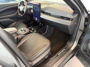 Vehicle image FORD Mustang Mach-E Extended AWD