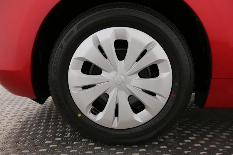 Fahrzeugbild SUZUKI SWIFT
