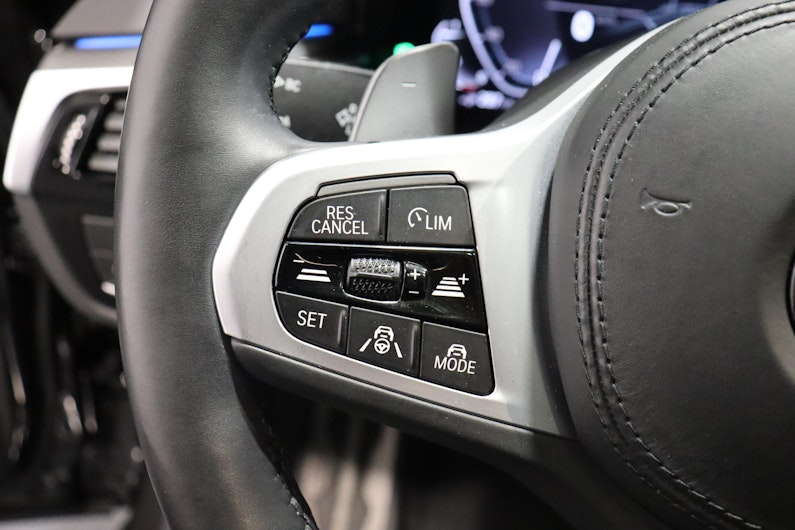 Vehicle image BMW 5 SERIES