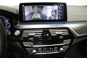 Vehicle image BMW 545e xDrive SAG