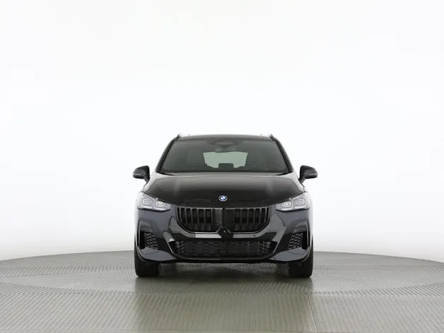 BMW 230e xDrive paddles Active Tourer