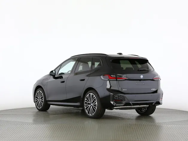 BMW 230e xDrive paddles Active Tourer
