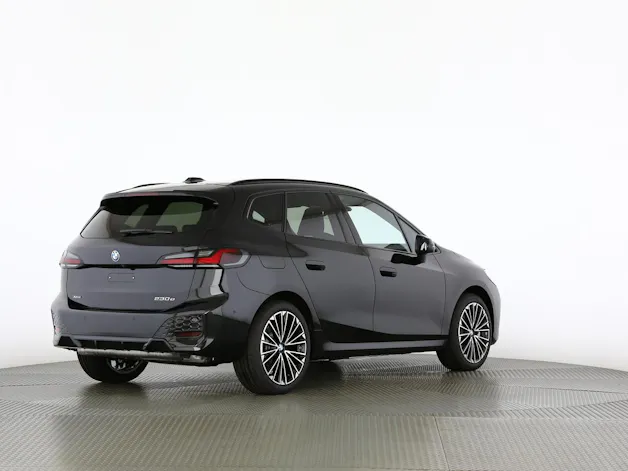BMW 230e xDrive paddles Active Tourer