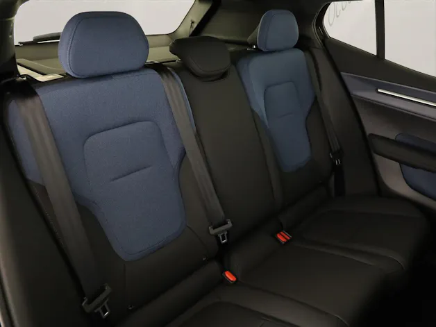 Volvo EX30 CC E60 Twin Performance AWD