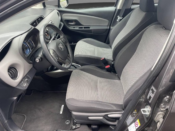 Vehicle image 10 Vehicle image 10