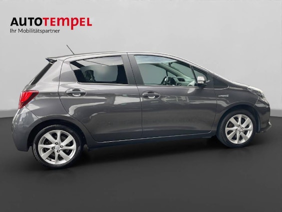 Vehicle image 4 Vehicle image 4