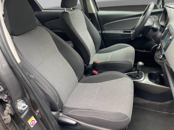 Vehicle image 12 Vehicle image 12