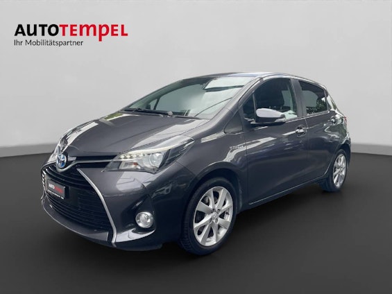 First vehicle image First vehicle image