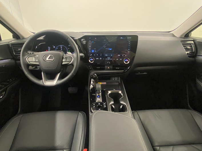 Vehicle image LEXUS NX