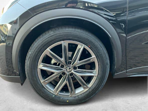 Fahrzeugbild LEXUS LBX 1.5 Hybrid Relax AWD