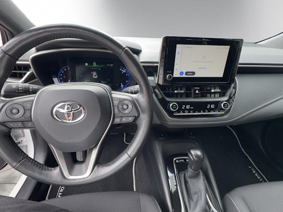 Vehicle image 10