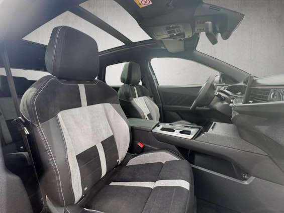 Vehicle image 29 Vehicle image 29