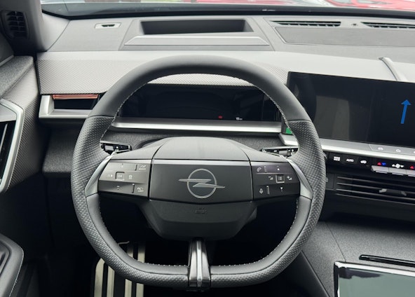 Vehicle image 13 Vehicle image 13