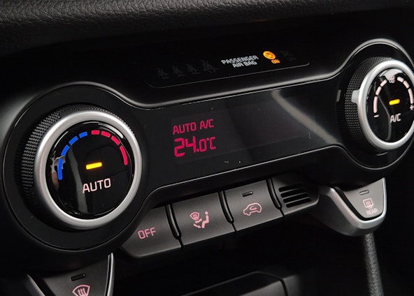 Vehicle image 9 Vehicle image 9