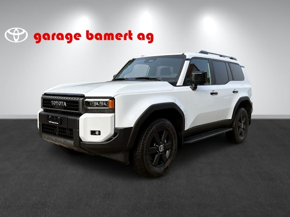 First vehicle image