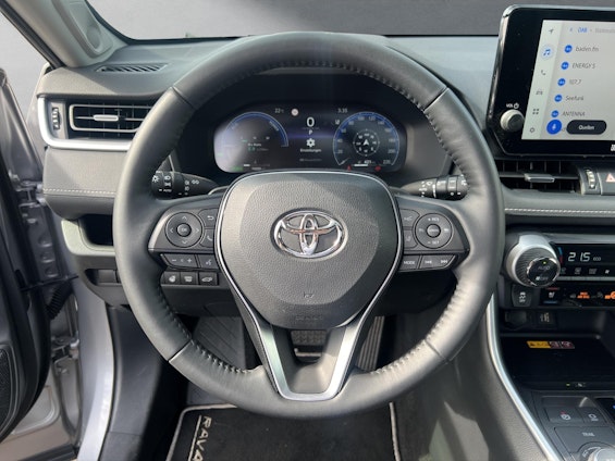 Vehicle image 4 Vehicle image 4