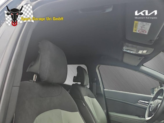 Vehicle image 13 Vehicle image 13