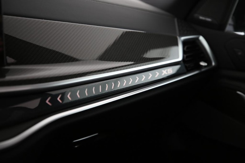 Vehicle image BMW X5