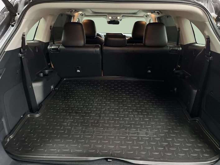 Vehicle image TOYOTA Highlander