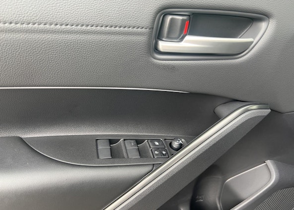 Vehicle image 14 Vehicle image 14