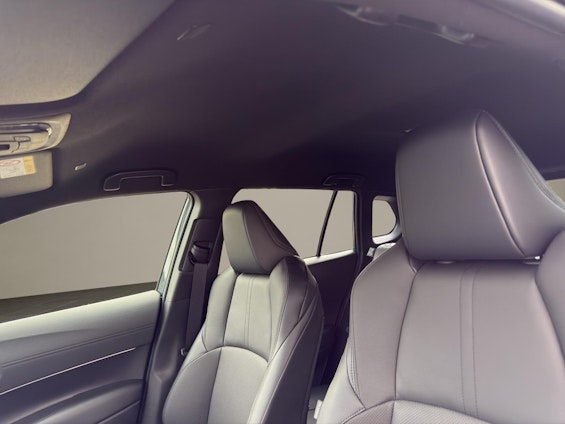 Vehicle image 9 Vehicle image 9