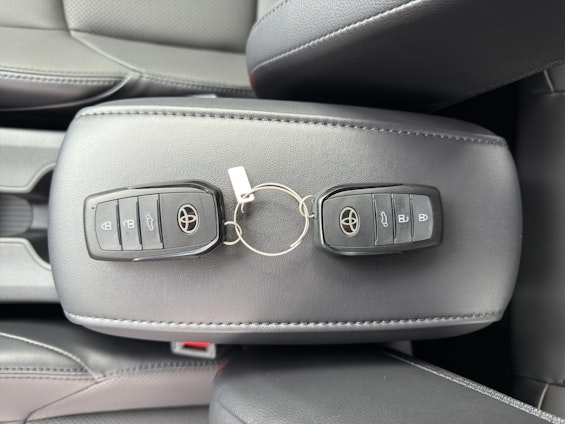 Vehicle image 19 Vehicle image 19