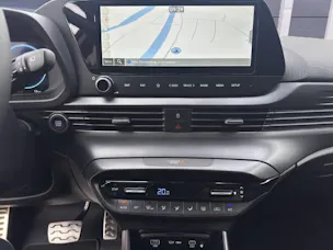 Hyundai BAYON 1.0 T-GDi 100 Amplia Safe Tec