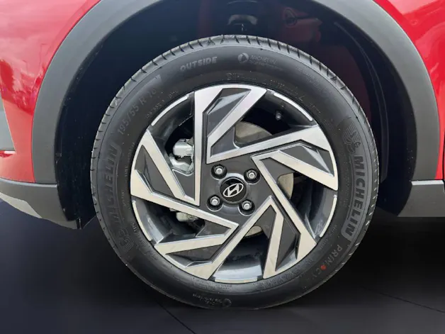 Hyundai BAYON 1.0 T-GDi 100 Amplia Safe Tec
