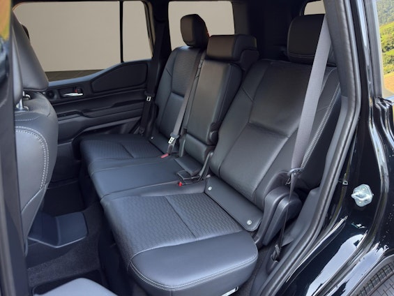 Vehicle image 15 Vehicle image 15