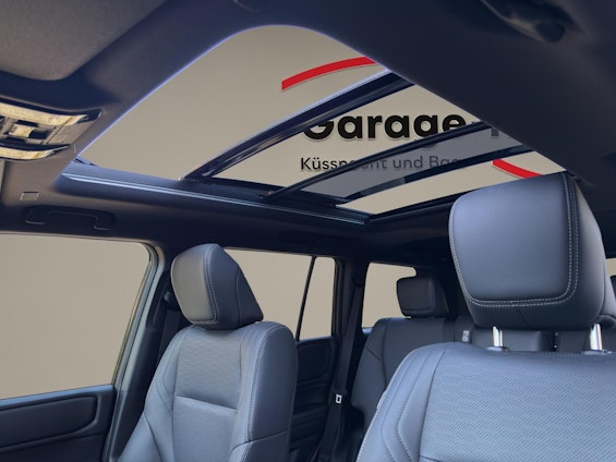 Vehicle image 9 Vehicle image 9