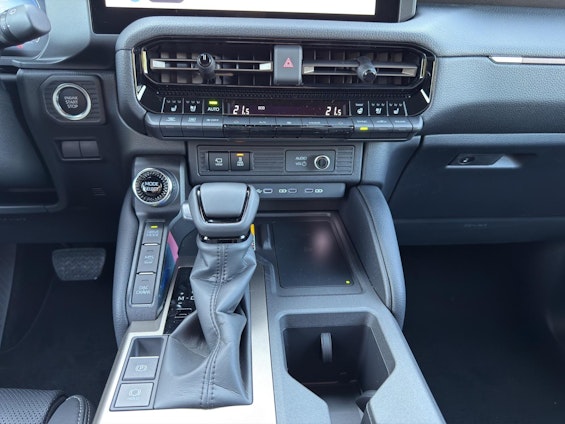 Vehicle image 12 Vehicle image 12