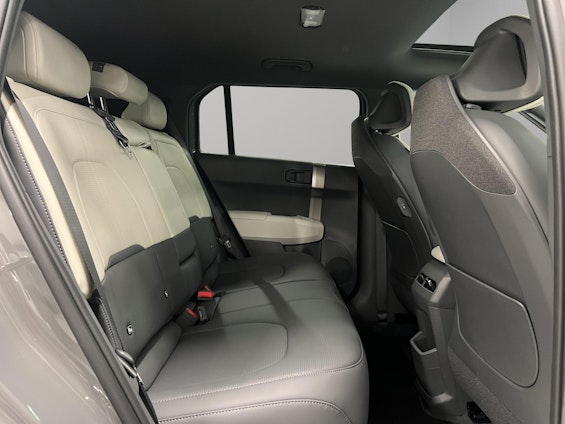 Vehicle image 12 Vehicle image 12