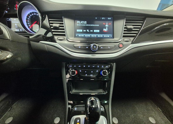 Vehicle image 8 Vehicle image 8