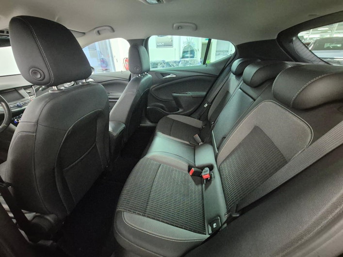 Vehicle image OPEL ASTRA