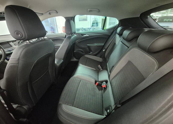 Vehicle image 9 Vehicle image 9