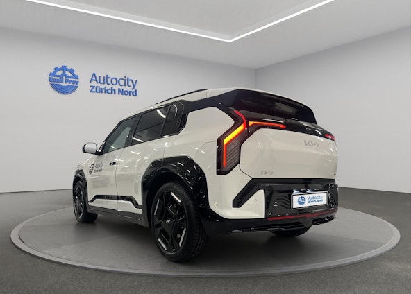 Vehicle image 2 Vehicle image 2