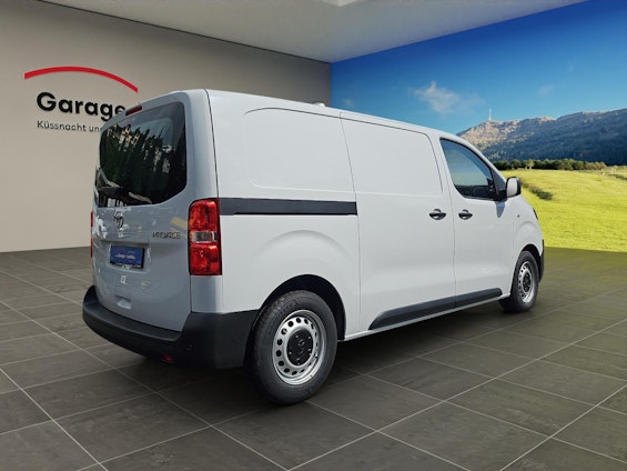 Vehicle image 4 Vehicle image 4